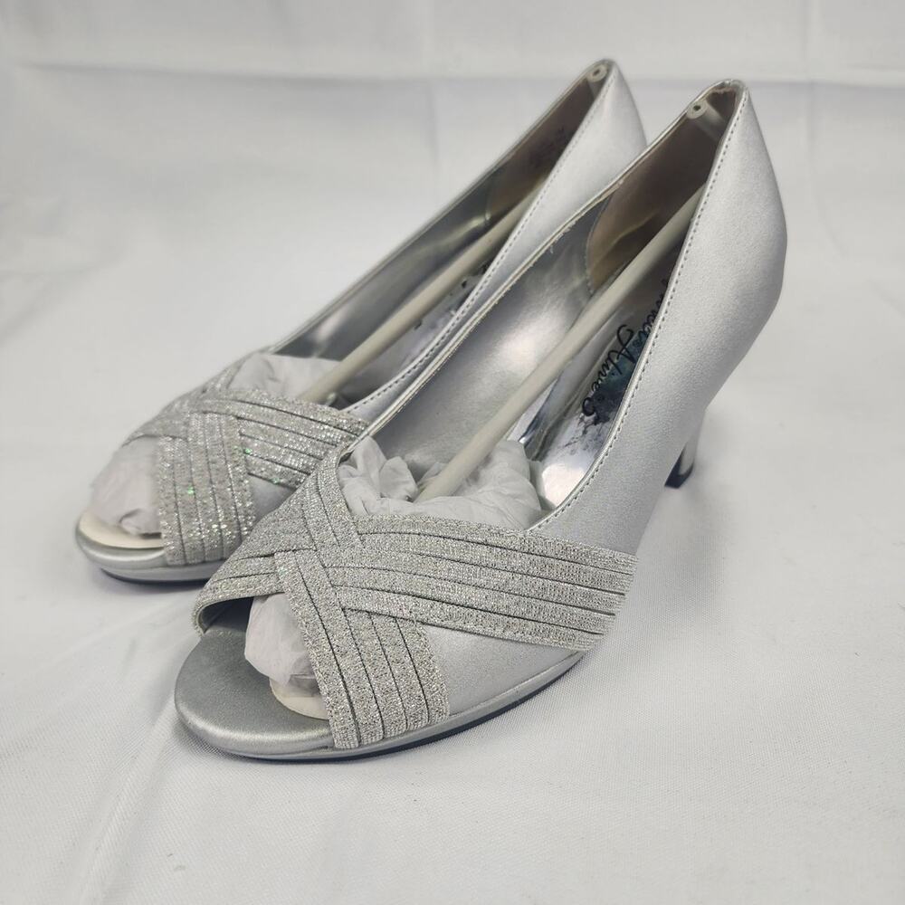 Easy Street American Eve Silver Glitter Peep Toe Heels Women's Formal 7M Pumps